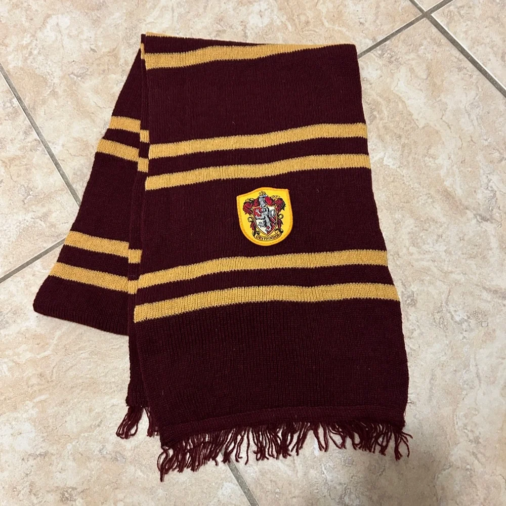 Harry Potter Gryffindor House Wool Scarf Maroon and Gold Halloween